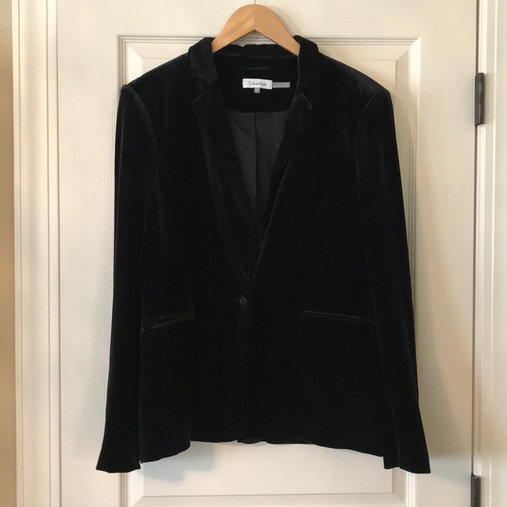 Black velvet blazer